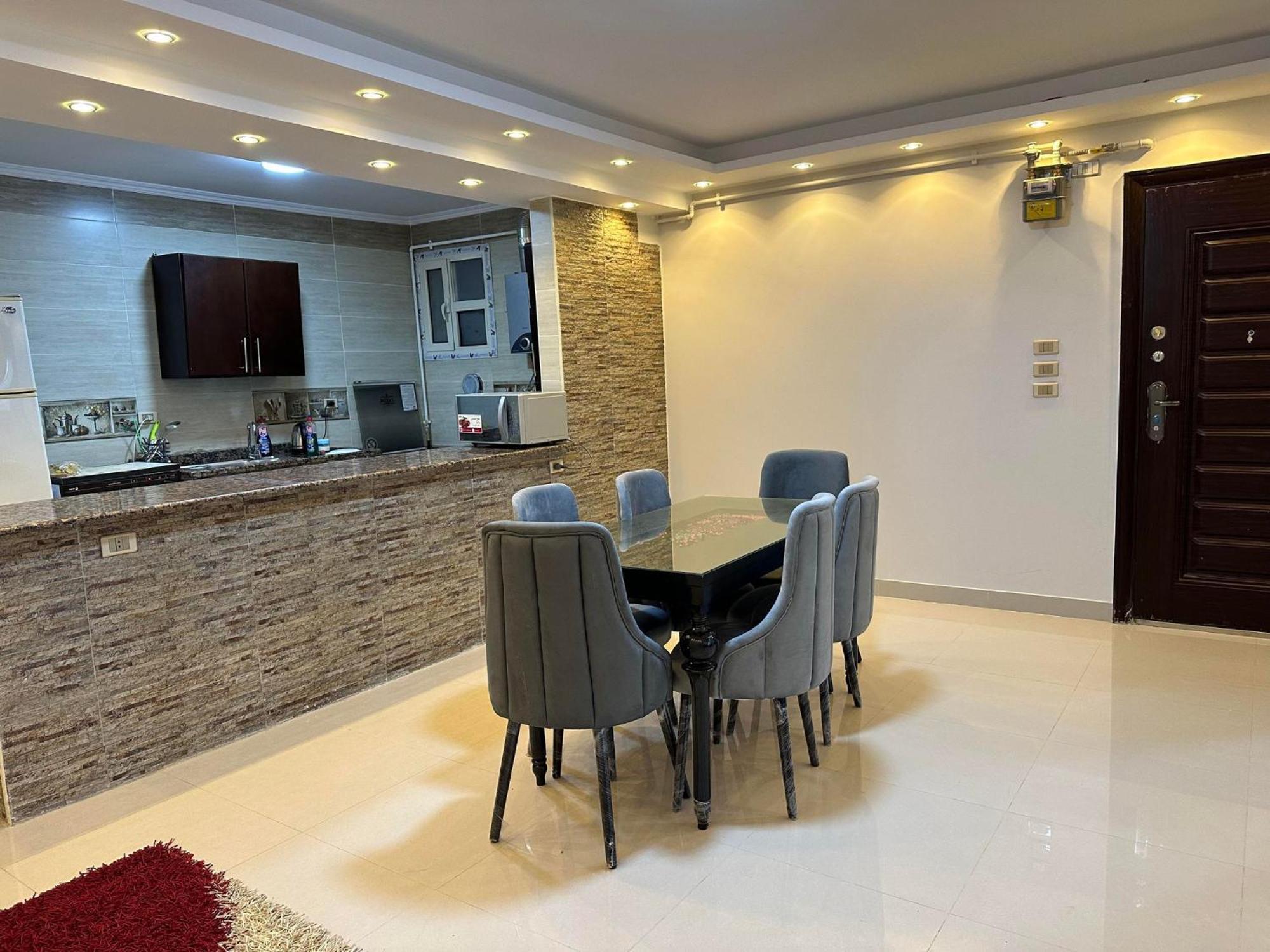 Comfy Luxurious Apartments In Central Location In Mansheyet El Bakry East Kairó Kültér fotó