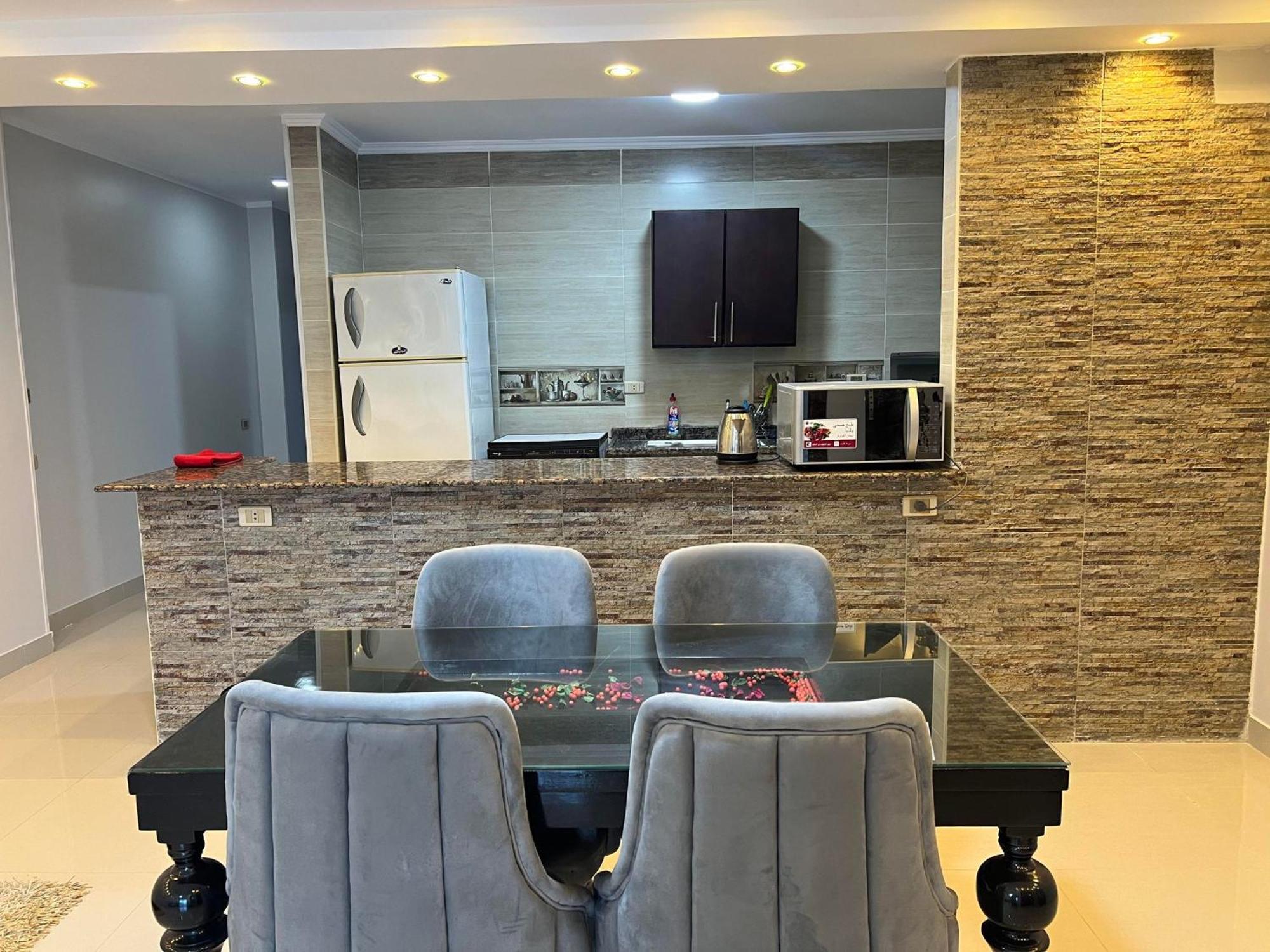 Comfy Luxurious Apartments In Central Location In Mansheyet El Bakry East Kairó Kültér fotó