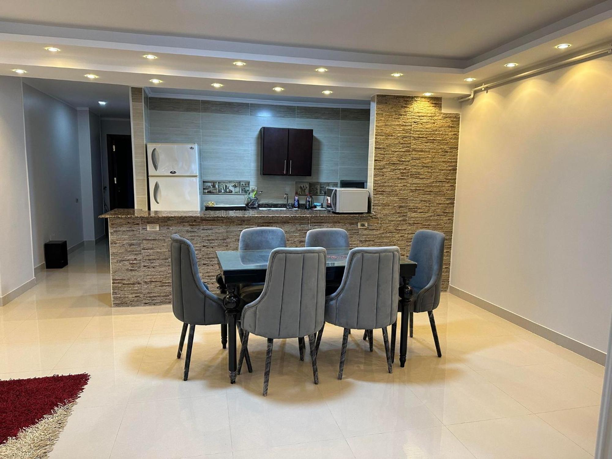 Comfy Luxurious Apartments In Central Location In Mansheyet El Bakry East Kairó Kültér fotó
