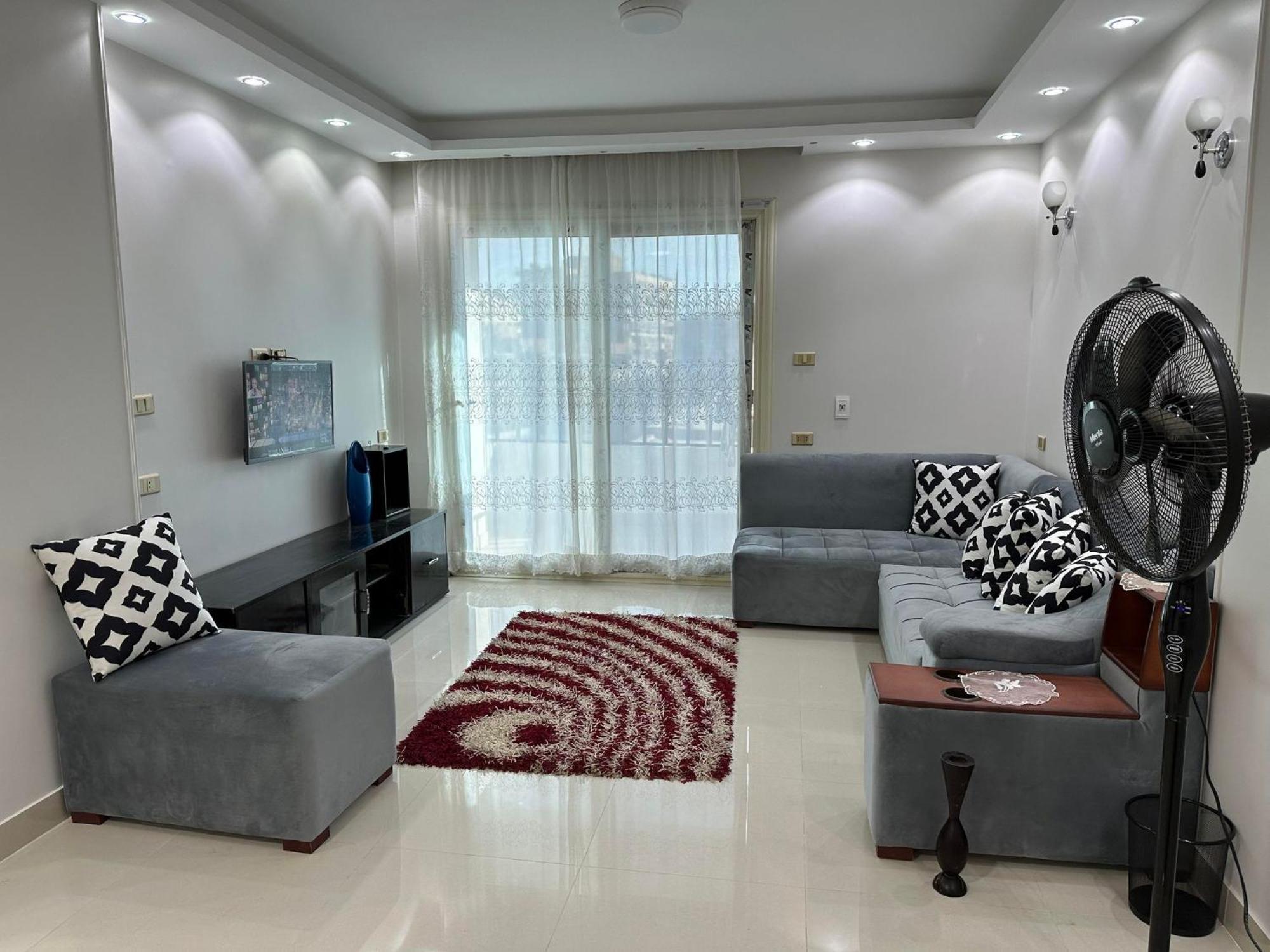 Comfy Luxurious Apartments In Central Location In Mansheyet El Bakry East Kairó Kültér fotó