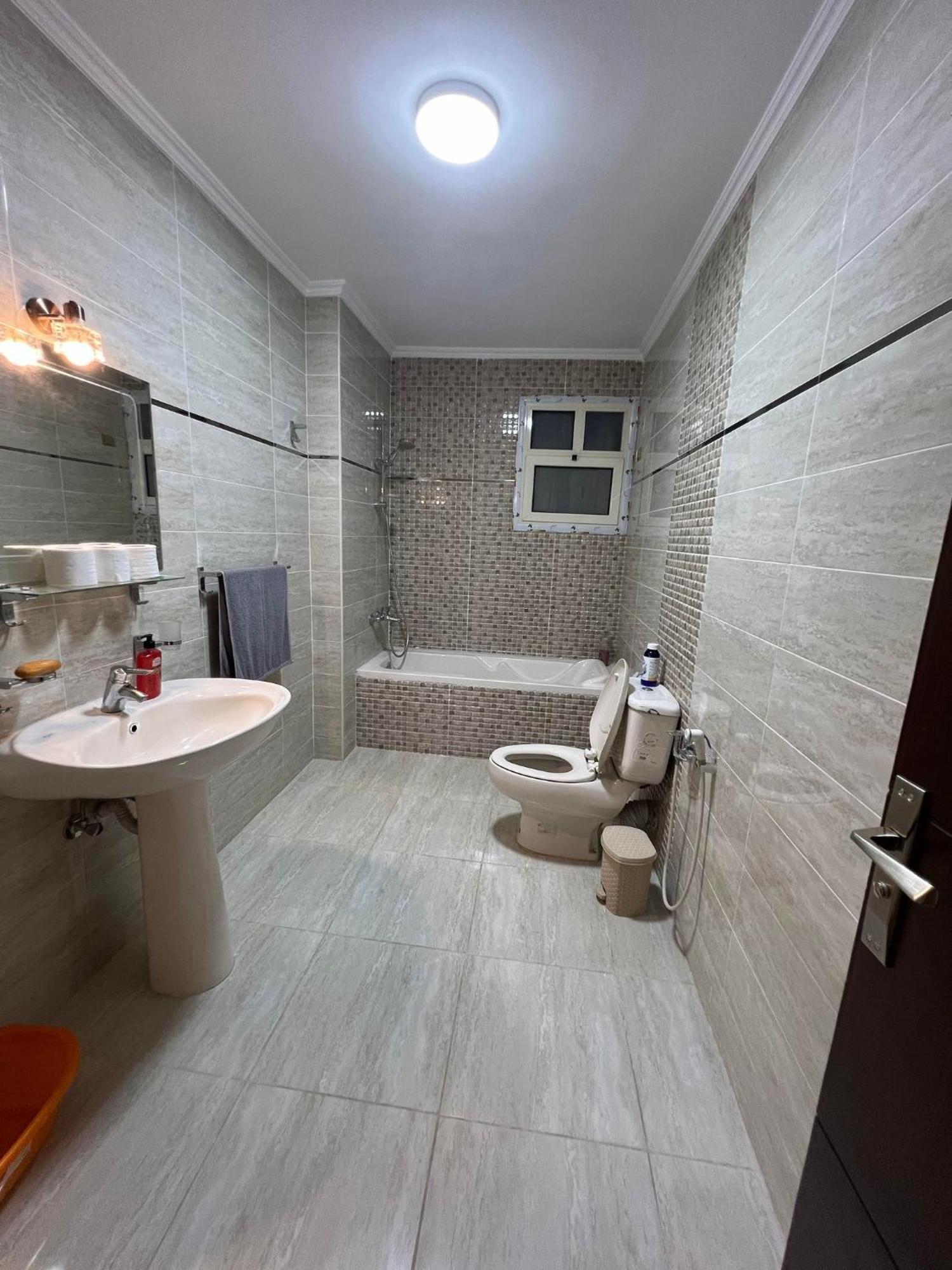 Comfy Luxurious Apartments In Central Location In Mansheyet El Bakry East Kairó Kültér fotó
