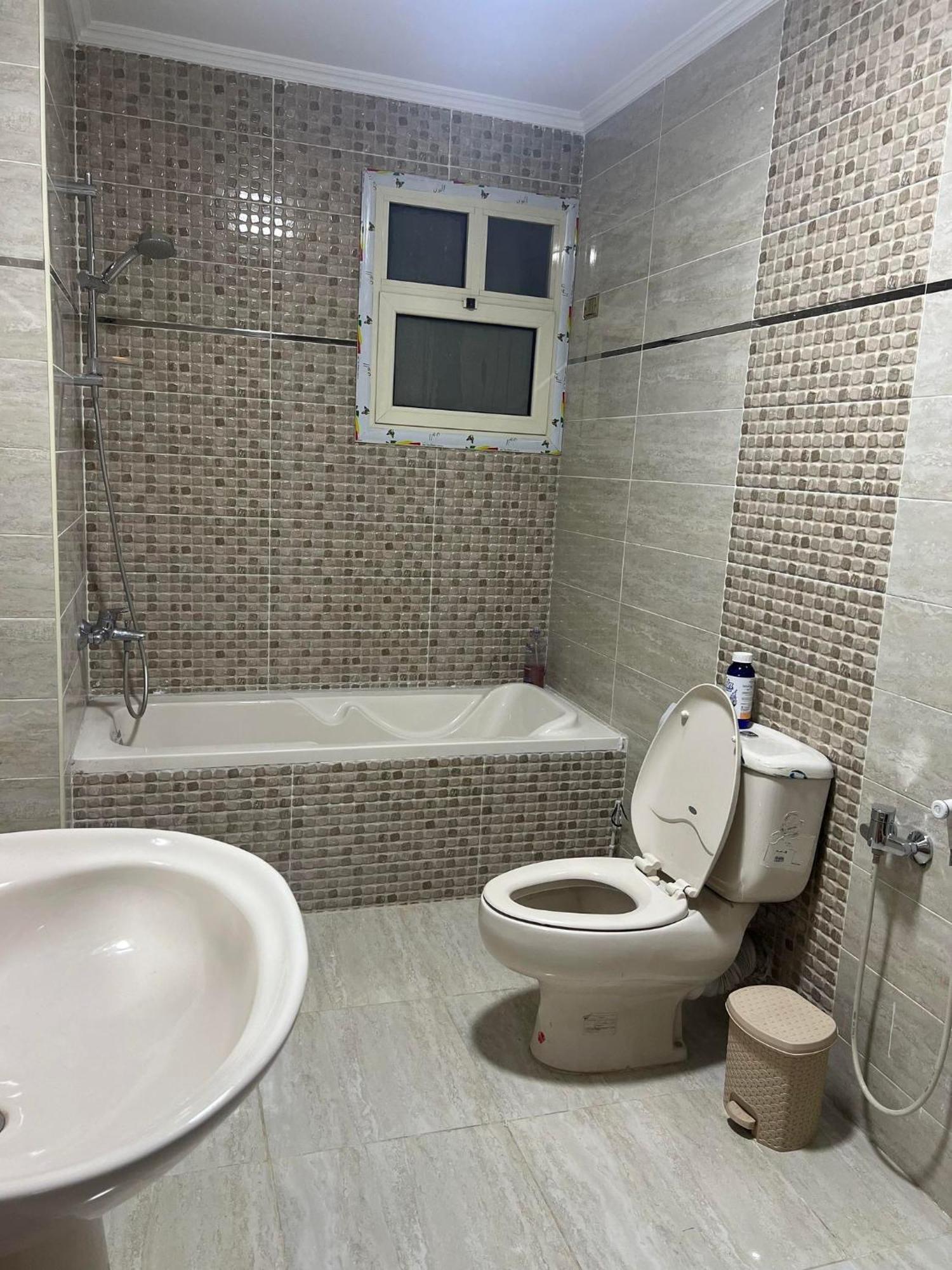 Comfy Luxurious Apartments In Central Location In Mansheyet El Bakry East Kairó Kültér fotó